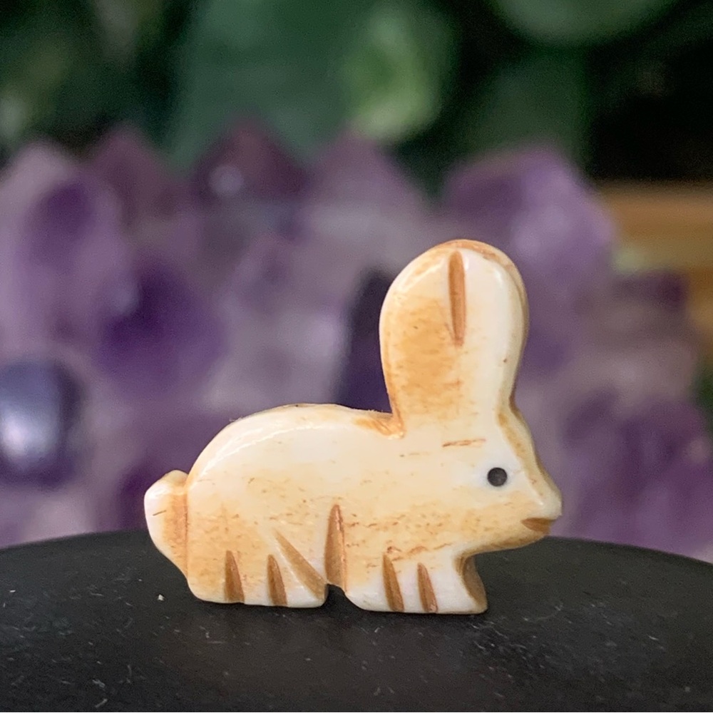 Carved Rabbit Bone Bead Native American Style Miniature Animal Fetish VTG .8”